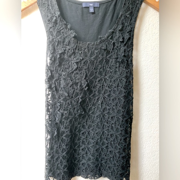 GAP LACE FRONT TANK - Picture 2 of 7